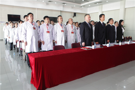 11 全體(ti)起立 奏國(guo)歌.jpg